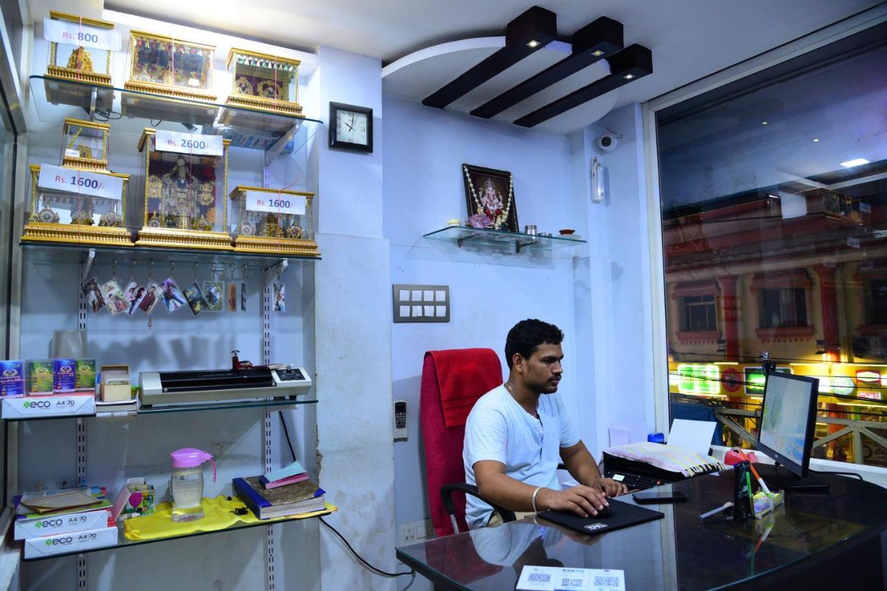 Sri Govindarajaswamy Dormitory Tirupati Ngoại thất bức ảnh